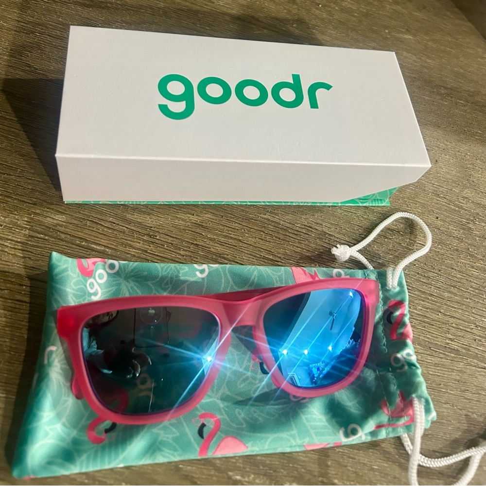 Goodr  "Flamingos on a Booze Cruise" Pink Sunglasses – Polarized Lenses-NIB